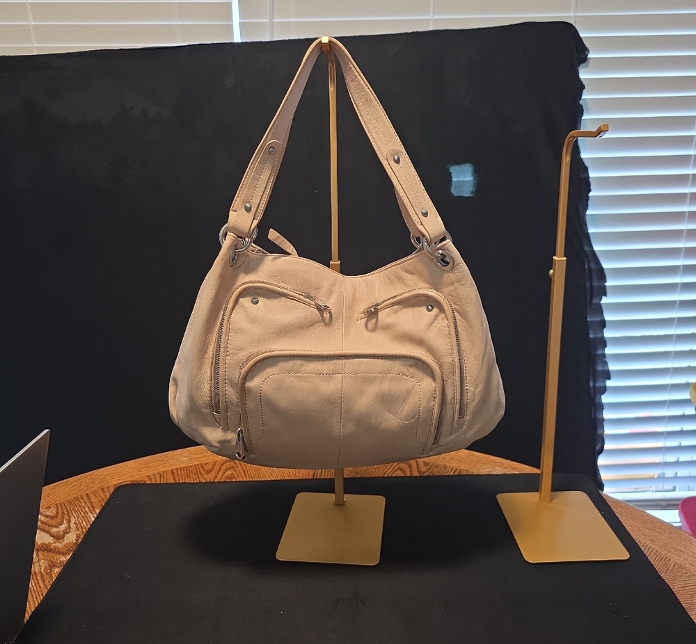 Perlina Beige Leather Shoulder Bag with Front Zip Pockets